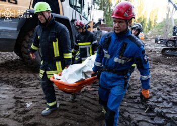 За ніч кількість загиблих внаслідок російської атаки на Київ збільшилась до 26, з них троє дітей (ФОТО)