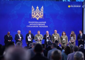 У Києві відбувся Молитовний сніданок – Келлог навмисно на нього залишився (ФОТО)