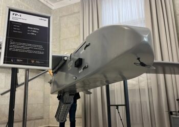 Темп виробництва українських FP-1 зрівнявся з “Шахедами”, а коштують вони дешевше (ФОТО, ВІДЕО)