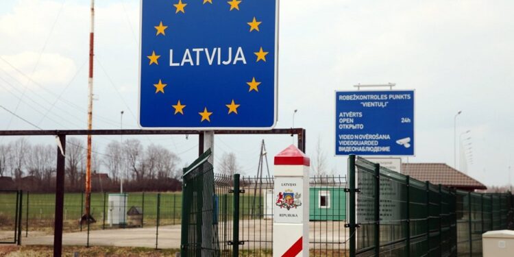 З 1 вересня діє новий порядок в’їзду до Латвії, який стосується і українців