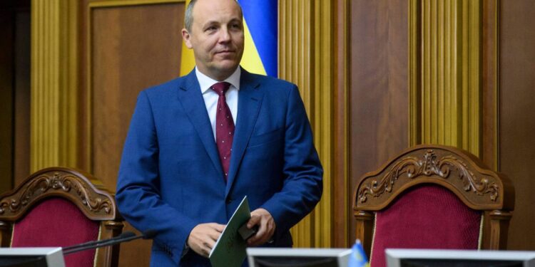 Львівська ОВА підтвердила вбивство Парубія. Нападника шукають (ФОТО)