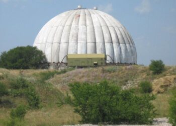 У Феодосії вночі теж вибухало – горіло в районі НПЗ і станції ППО (ВІДЕО)