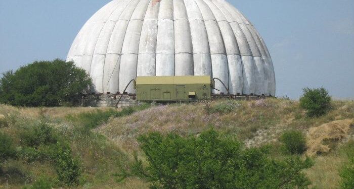 У Феодосії вночі теж вибухало – горіло в районі НПЗ і станції ППО (ВІДЕО)