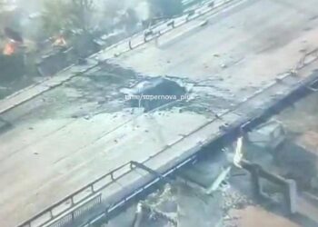 Росіяни скинули 2 авіабомби на міст в Херсоні (ВІДЕО)