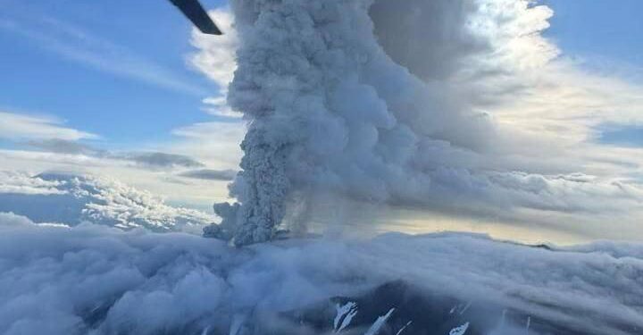 Вперше за 600 років на камчатці сталося виверження вулкана крашенінникова (ВIДЕО)
