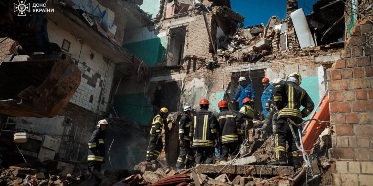 У Києві вже 17 жертв внаслідок ракетно-дронового удару росіян