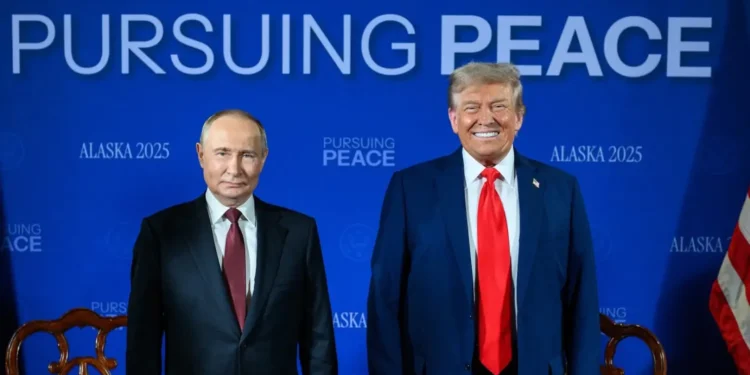 У принтері готелю на Алясці знайшли секретні документи щодо зустрічі Трампа з Путіним (ФОТО)