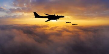 Україна під масштабною атакою, здається, РФ задіяла все, що в неї лишилося