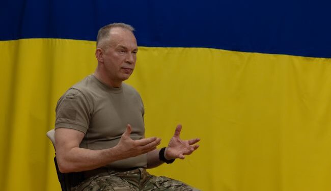 Під Сумами ворог зазнав поразки, перекидає сили на Запоріжжя, – Сирський