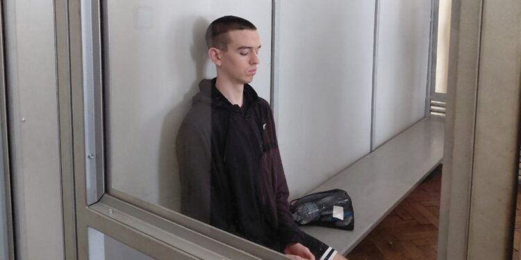 До підозрюваного у вбивстві Фаріон підсадили “квочку” і на суді прочитали, що він почув (ВІДЕО)