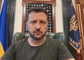 «Росіяни зараз концентрують знову удари проти енергетики; звісно, відповіді наші на це є й будуть» – звернення Зеленського (ВІДЕО)