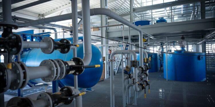 В Україні лідер виробництва металочерепиці запускає завод із рафінації олії (ФОТО)