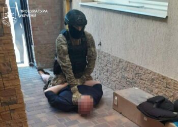 Прокуратура взялася за “смотрящих” – провела 28 обшуків від Франківська до Одеси (ФОТО, ВІДЕО)