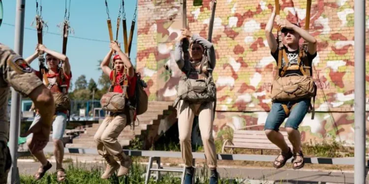 Росія робить із вкрадених українських дітей десантників-вбивць – в сибірських таборах (ФОТО)