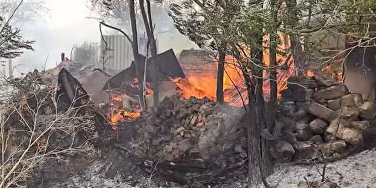 Ворог продовжує руйнувати Очаків (ВІДЕО)
