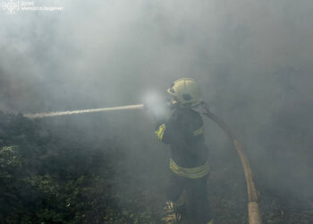 З 23 пожеж за добу на Миколаївщині одна була через російські обстріли (ФОТО)