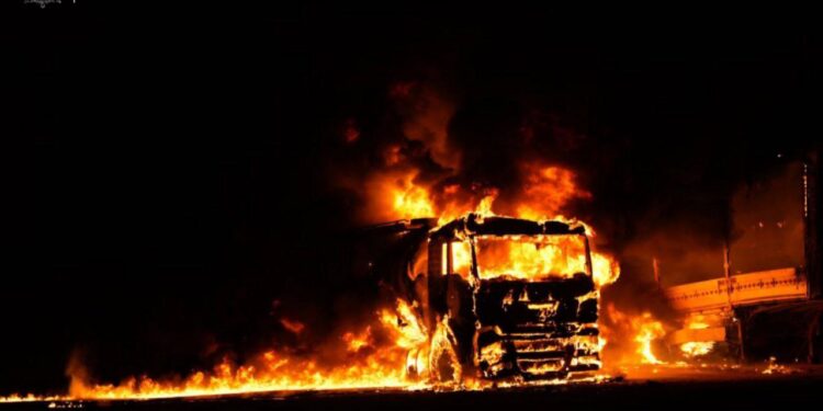 Внаслідок ракетної атаки на  Запоріжжя 1 загиблий, 13 поранених (ФОТО, ВІДЕО)