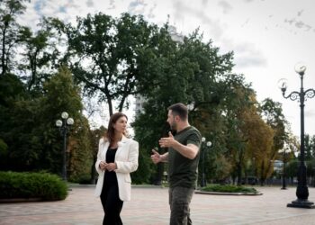 Зеленський дав інтерв’ю Sky News про куди котиться світ – вважає, що росіяни будуть каятися і вибачатися. Колись (ВІДЕО)