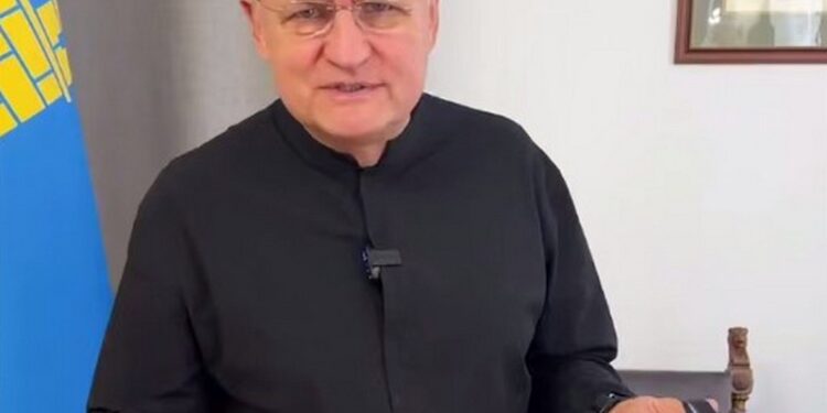 Мер Львова Садовий заявив про знайдену в своєму кабінеті «прослушку» (ВІДЕО)