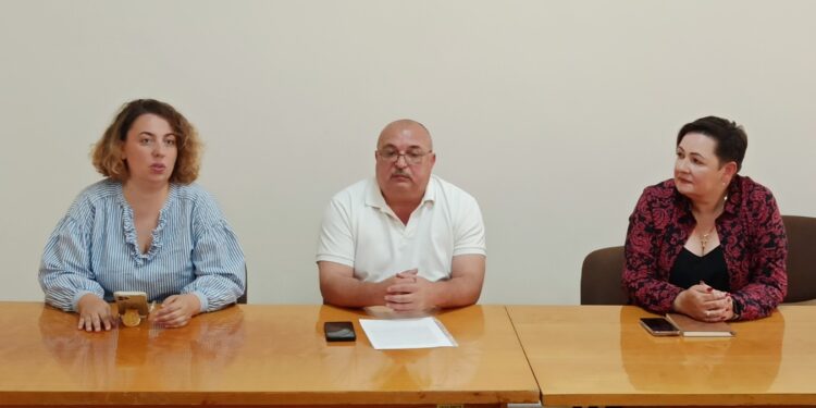У лікарнях Миколаївщини пацієнтів та медиків навчають відновлювати сили під час війни (ФОТО)