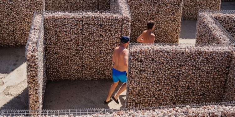 Унікальний лабіринт із мушлів рапанів побудували на Одещині (ФОТО)