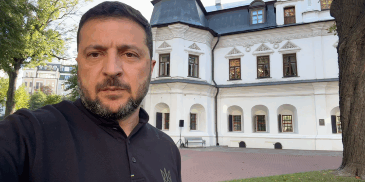 «Цей тиждень наблизив узгодження 19-го пакету санкцій, очікуємо на затвердження, швидко синхронізуємо пакет в Україні» – звернення Зеленського (ВІДЕО)