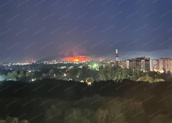 Вночі дрони атакували НПЗ в Саратові і Самарі (ВІДЕО)