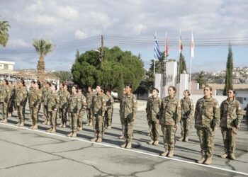 Жінки Кіпру вперше зможуть піти служити в армії