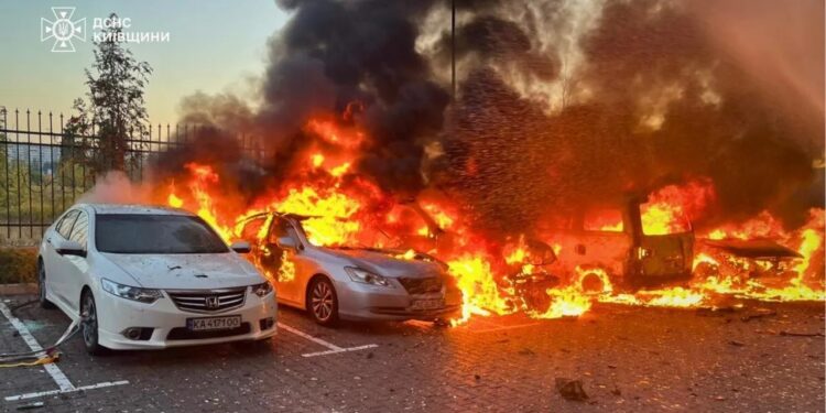 Путін вирішив, що може посилити атаки на Київ, а Трамп не буде втручатися, – Вloomberg