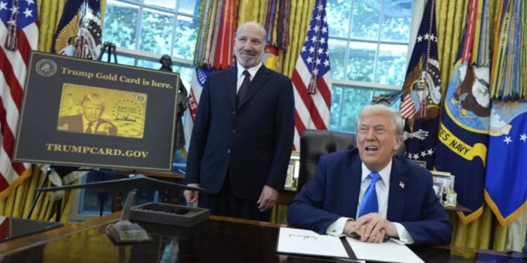 $100 тисяч за візи: Трамп встановлює нові вимоги для компаній, де працюють іноземці