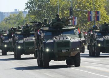 Сербія провела масштабний військовий парад, який називають «найбільшою демонстрацією армійської сили країни» (ВІДЕО)