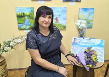 У Миколаєві відкрилась перша персональна виставка художниці Ганни Петрик «Янгол миру» (ФОТО)