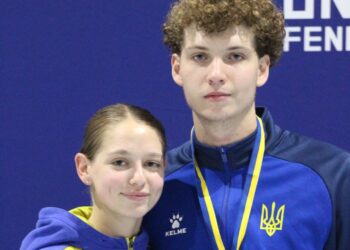 На ЮЧУ з фехтування Миколаїв святкував золотий дубль в рапірі завдяки перемогам Степовик та Асташова (ФОТО)