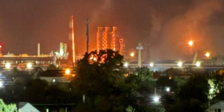 Після дронових атак знову горів Афіпський НПЗ (ВІДЕО)