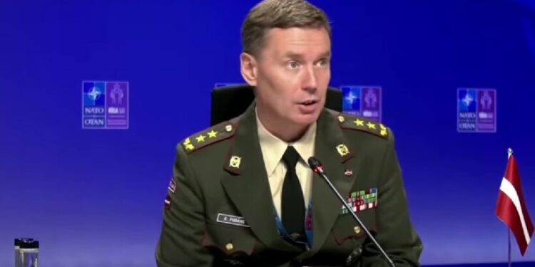 «Україна не лише захищає свій суверенітет, вона захищає довіру до міжнародного порядку» – голова Генштабу Латвії