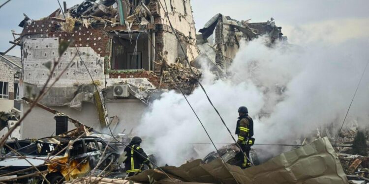 Майже 500 дронів та 40 ракет, масована атака на Україну тривала понад 12 годин, – Зеленський (ФОТО, ВІДЕО)