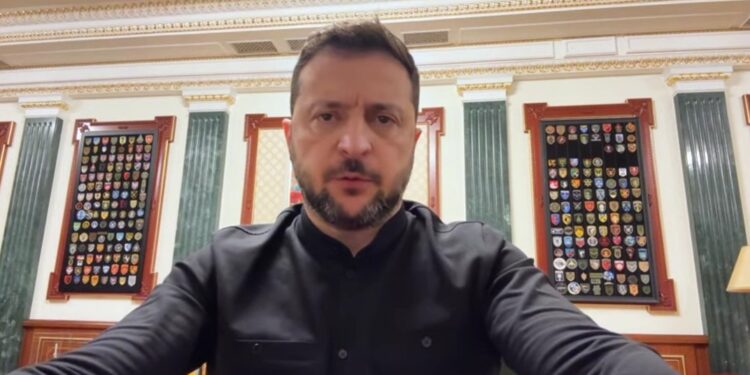 Виробництво далекобійної зброї та Добропільський контрнаступ – про що звернення Зеленського (ВІДЕО)