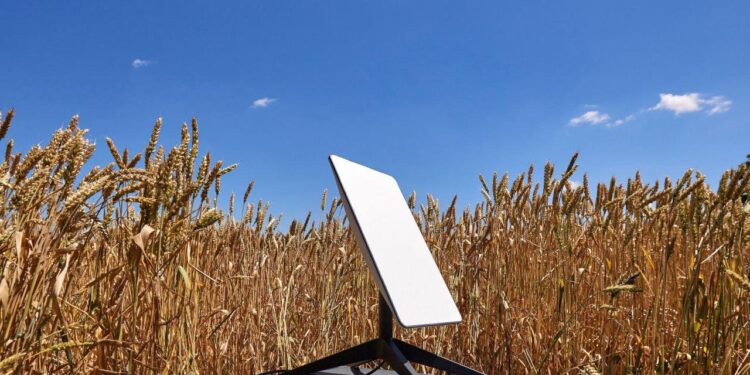 Польща продовжує фінансувати термінали Starlink в Україні – Федоров