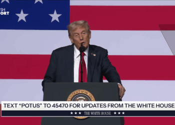 “Ми витратимо на армію $1 трлн”, – Трамп звернувся до генералів, не забув про тупого Мєдвєдєва