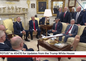 Трамп зізнався, що дивися китайський парад, і заявив, що у нього немає слів для Путіна (ВІДЕО)