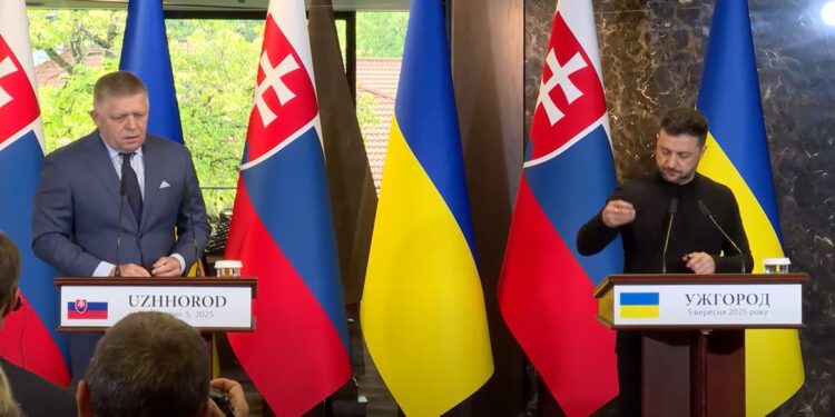 Фіцо на пресконференції: “Поважайте наші інтереси”. Зеленський: “Будемо бити й надалі” (ВІДЕО)