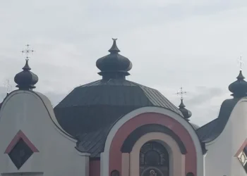 У Польщі пошкодили дах та зрізали хрест з купола Української Греко-Католицької церкви