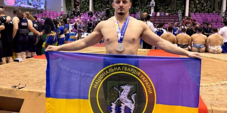 Спортсмен Миколаївщини здобув дві нагороди чемпіонату світу з сумо (ФОТО)