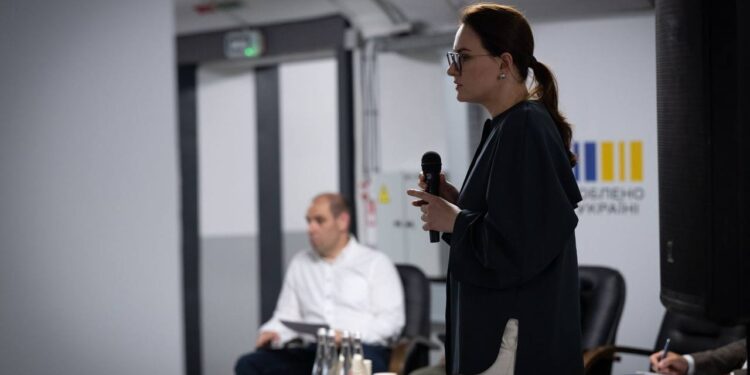 Свириденко зустрілась з підприємцями Миколаївщини та Херсонщини – пообіцяла аграріям воду в зрошувальній системі і ще раз нагадала про державні програми підтримки (ФОТО)