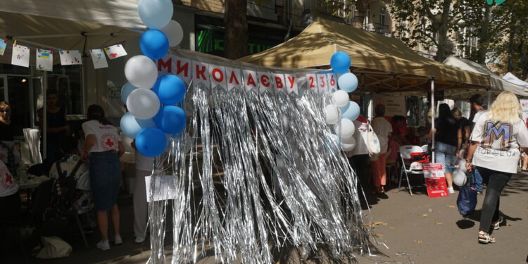 Миколаїв святкує День міста – під повітряні тривоги, але з бадьорим настроєм (ФОТО, ВІДЕО)