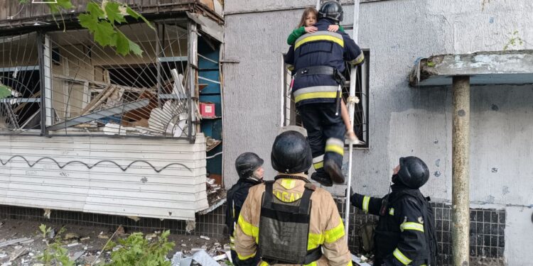 Майже 500 дронів та 40 ракет, масована атака на Україну тривала понад 12 годин, – Зеленський (ФОТО, ВІДЕО)