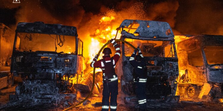 Майже 500 дронів та 40 ракет, масована атака на Україну тривала понад 12 годин, – Зеленський (ФОТО, ВІДЕО)