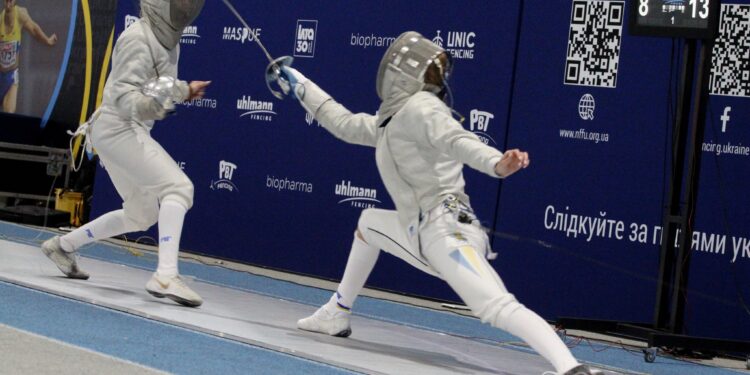 Миколаївська шаблістка Вікторія Коротченко – із «золотом» ЮЧУ-2025, у хлопців – «срібло» та «бронза» (ФОТО)