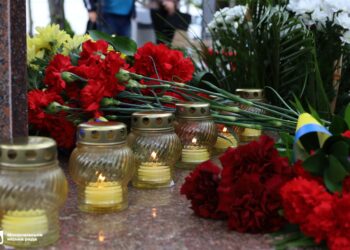 У Миколаєві вшанували пам’ять безневинних жертв Бабиного Яру (ФОТО)
