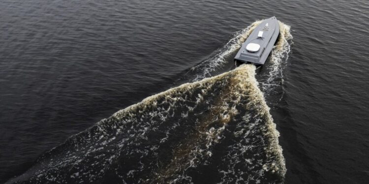 Українські морські дрони тепер несуть FPV-дрони на оптоволокні, і це хороша новина (ФОТО, ВІДЕО)